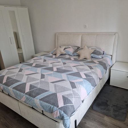 Apartma-Sobe Lejla Vipava Ngoại thất bức ảnh