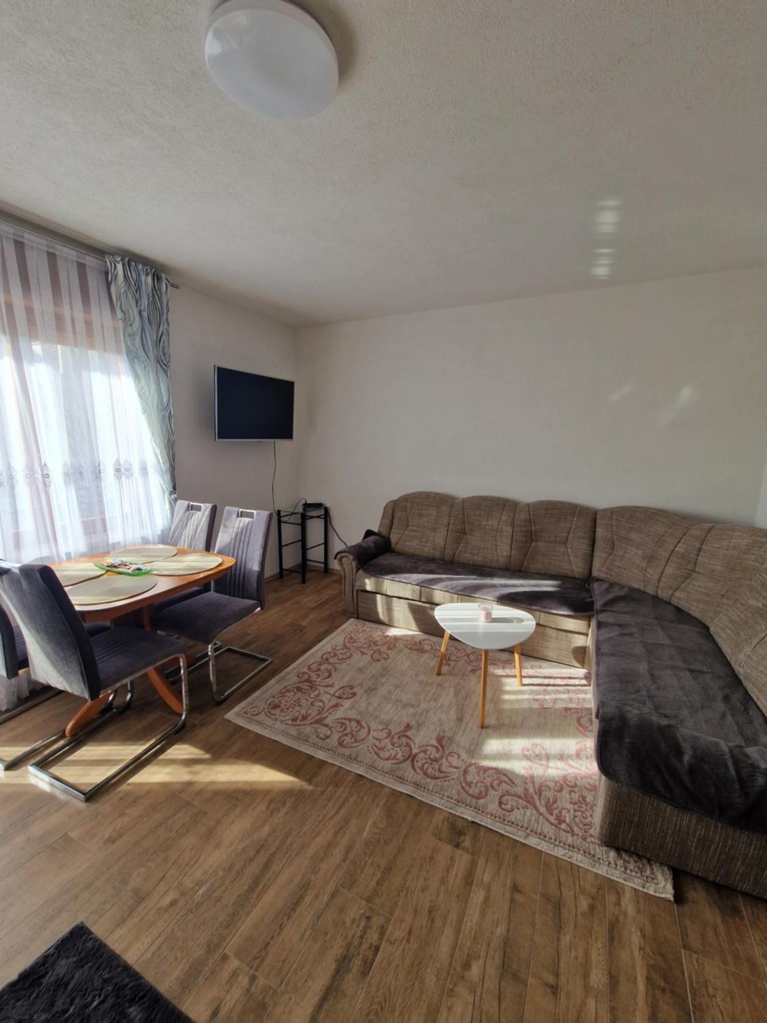 Apartma-Sobe Lejla Vipava Ngoại thất bức ảnh
