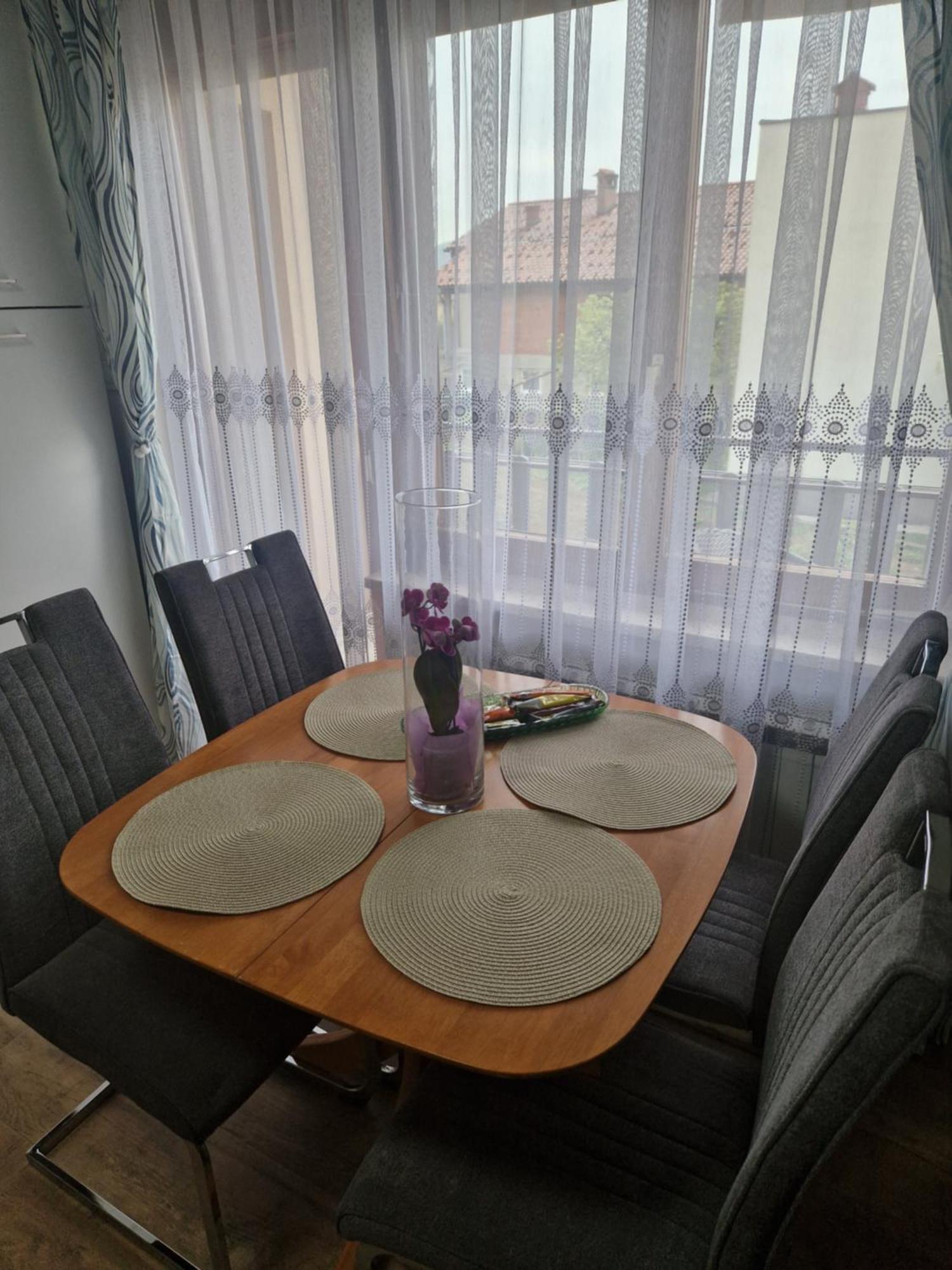 Apartma-Sobe Lejla Vipava Ngoại thất bức ảnh